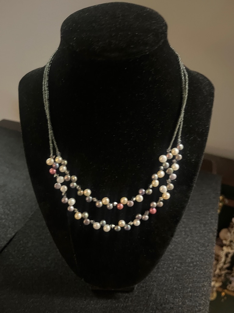 Lia Sophia Necklace 20$
